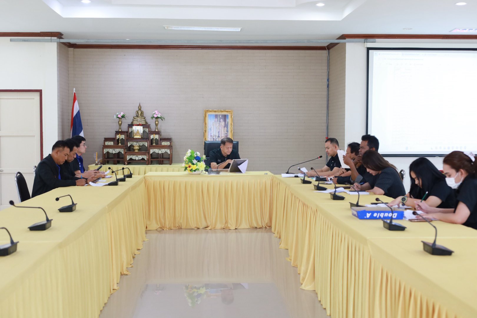 🙏🏻องค์การบริหารส่วนตำบลลำเลียงได้ดำเนินการจัดประชุมหารือ
คณะกรรมการช่วยเหลือประชาชน ขององค์การบริหารส่วนตำบลลำเลียง
ครั้งที่ 2/ 2568