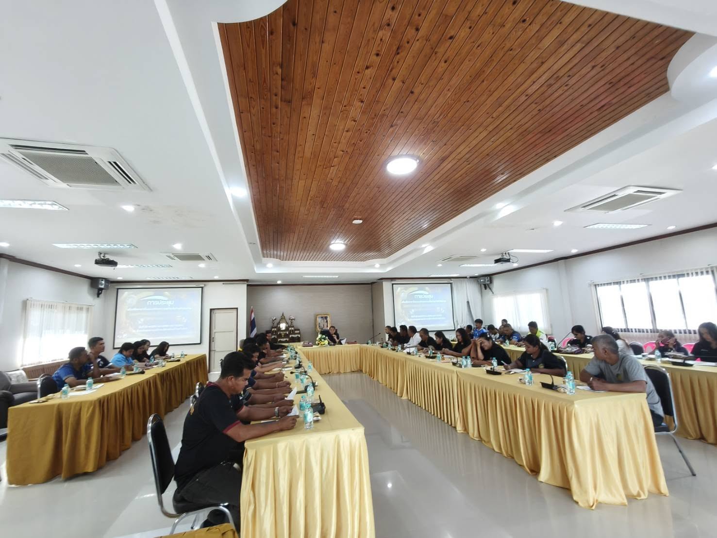 ดำเนินการจัดการประชุมเพื่อเตรียมความพร้อมการแข่งขันกีฬาดอกกาแฟเกมส์ (กีฬาตำบลลำเลียง